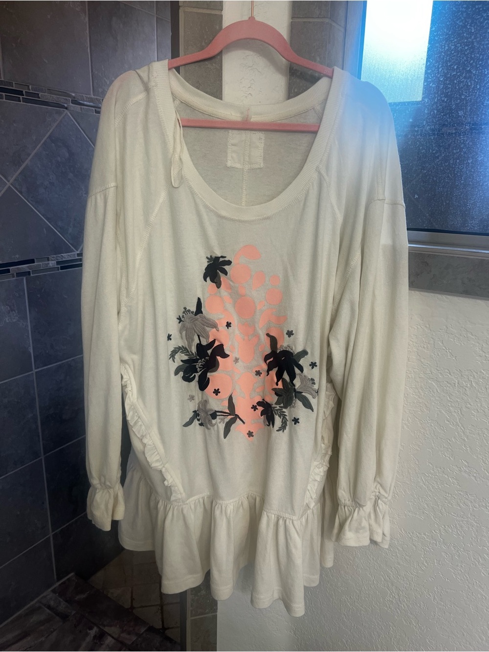 Free People White Long-Sleeve Floral Graphic Ruffle Tunic